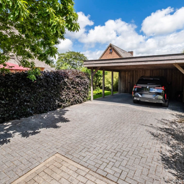 Doppelcarport mit Stauraum