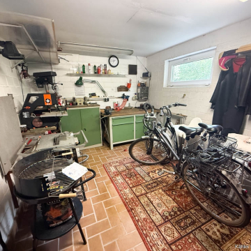 Garage mit Werkstatt